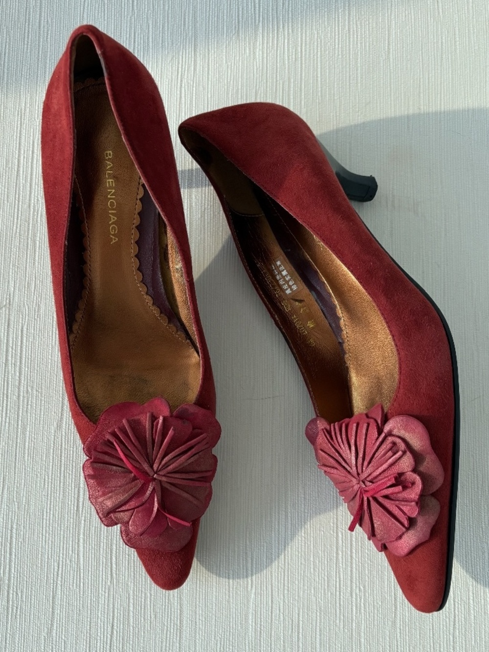 Balenciaga Red Suede Floral Kitten Heels EU 36